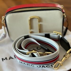 Authentic Brand new Marc Jacobs Snapshot in Coconut Multi Colour